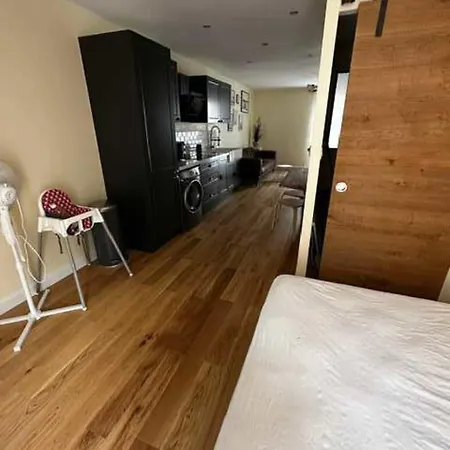 Family Cocoon In Saint-roch Apartment